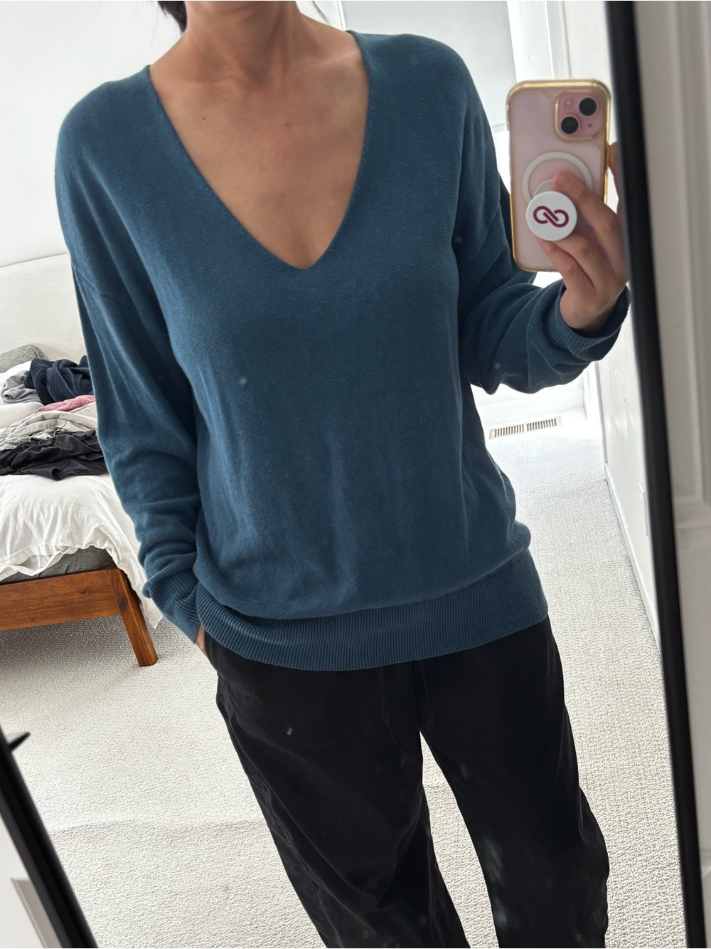 Modern Citizen Blue Linen Blend V Neckline Sweater